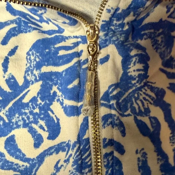 Lilly Pulitzer Blue and Cream Patterned Top - Picture 3 of 4